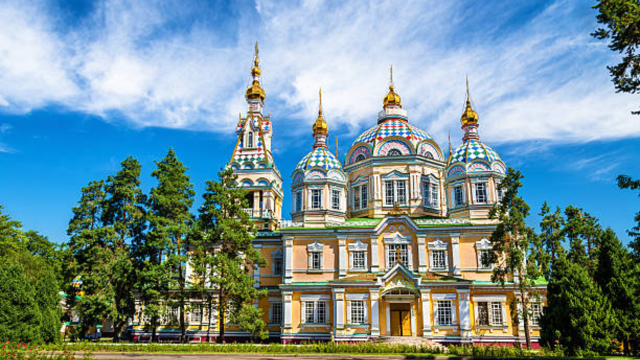 Panfilov Park & Zenkov Cathedral: 